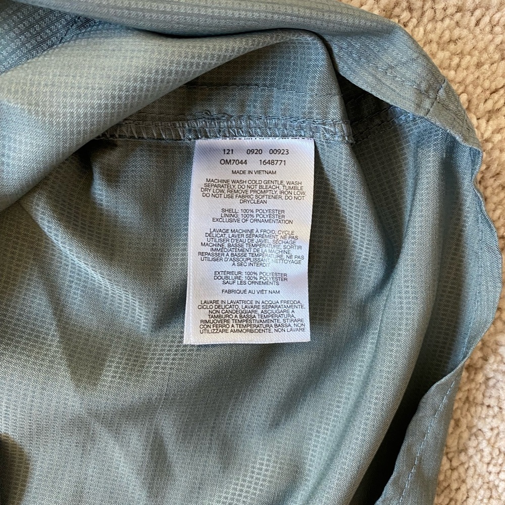 Mountain Hardware Canyon Short Sleeve Shirt, men’s medium, color green - Picture 5 of 7